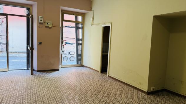 Capannone / Fondo in vendita a Pietrasanta - Foto 2