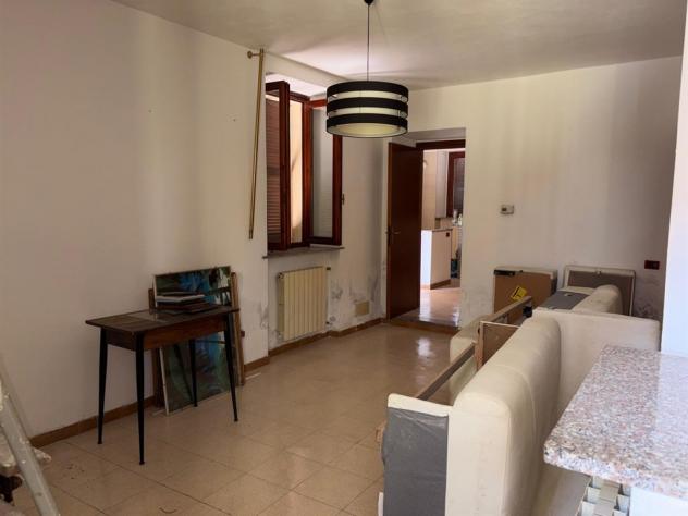 va185 - casa indipendente libera subito: 4 locali, servizi doppio box e picola area esterna recintata - Foto 13