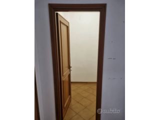 EUR TORRINO TRILOCALE NON ARREDATO CON BALCONE.