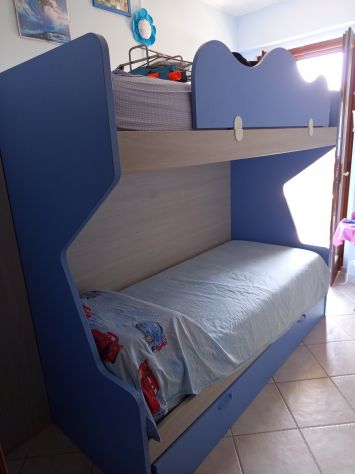 Cameretta maschietti 2 letti singoli.
