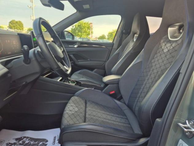 VOLKSWAGEN Tiguan 2.0 TDI 150 CV SCR DSG R-Line rif. 23952499 - Foto 10