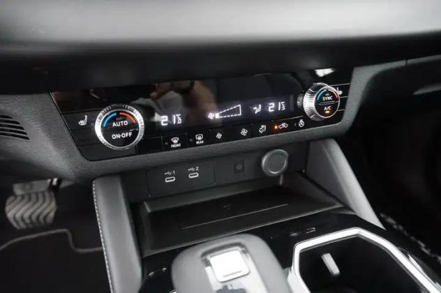 Mitsubishi Outlander PHEV 2.4L PHEV INTENSE PROMO OTTOBRE - Foto 9