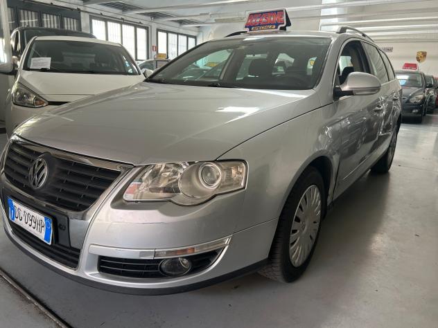 Volkswagen Passat 1.9 TDI/105CV Var. Comfortline adatta a neopatentati - Foto 2