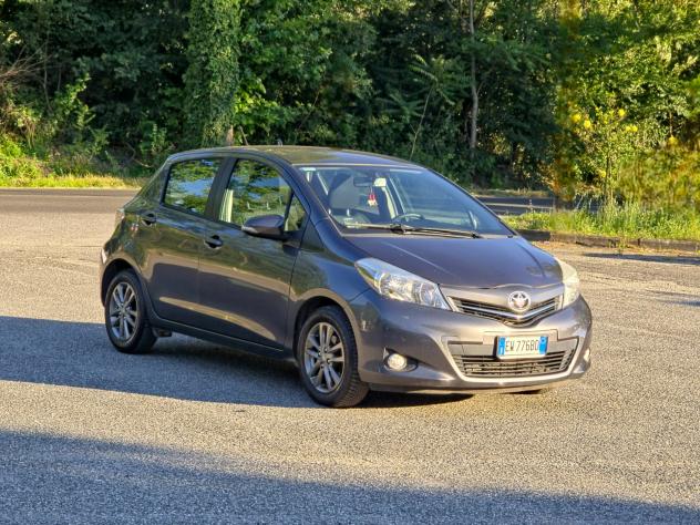 Toyota Yaris 1.0 5 porte Lounge CV-69 E5B Manuale NEO 2014