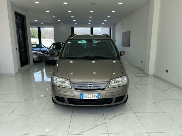 Fiat idea 1.3 JTD Multijet Emotion - Foto 2