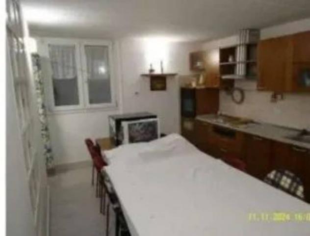 Immobile in asta di 202 m² con più di 5 locali e box auto in vendita a San Giovanni Lupatoto - Foto 4