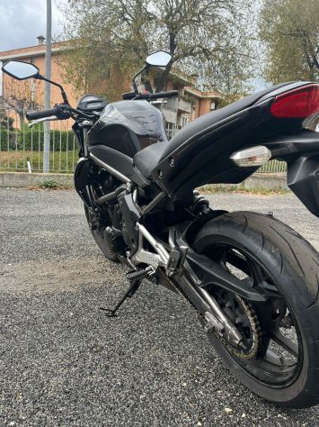 Kawasaki ER-6N - Foto 3