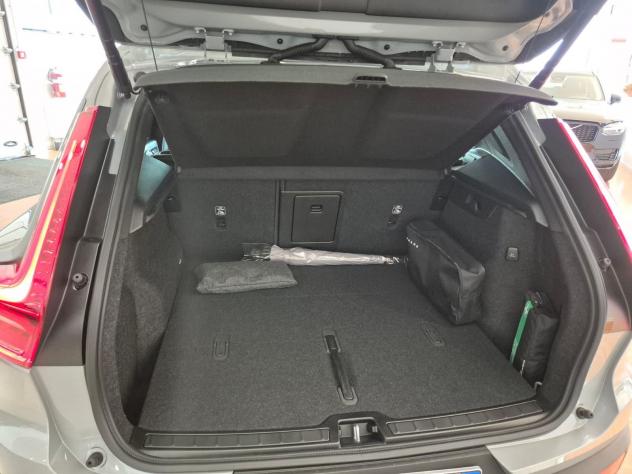 Volvo XC40 B3 automatico Plus Dark - Foto 7