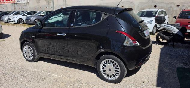LANCIA Ypsilon 1.2 69 CV 5p. GPL Ecochic Gold - Foto 4