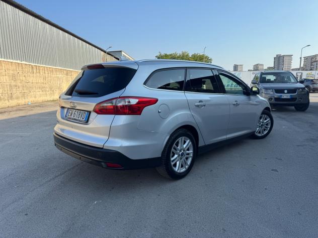 Ford Focus 1.6 TDCi 115 CV SW Titanium - Foto 8