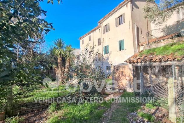 Palazzo / Stabile di 800 m² con più di 5 locali in vendita a Pesaro - Foto 13