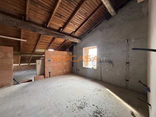 SLENDIDO APPARTAMENTO AL SECONDO ED ULTIMO PIANO - Foto 7