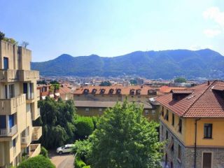 APPARTAMENTO di 3 vani e di 104 mq (COMO) rif. A01023