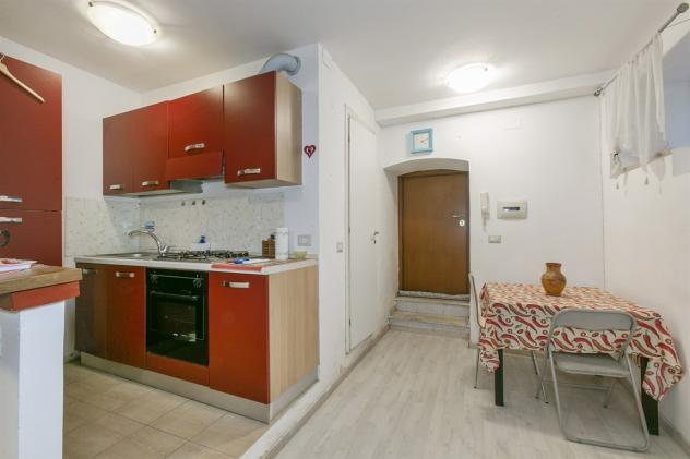 APPIO LATINO - MONOLOCALE AD. METRO SOLO REFERENZIATI O CON BUSTA PAGA - Foto 2