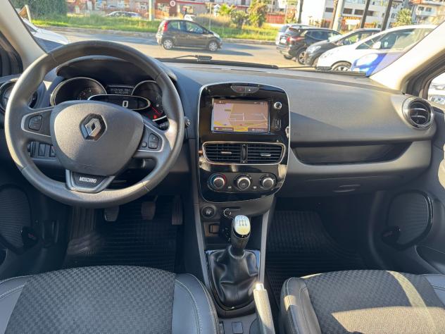 Renault Clio1.5 DCI MOSCHINO FARI FULL LED 2019 - Foto 9