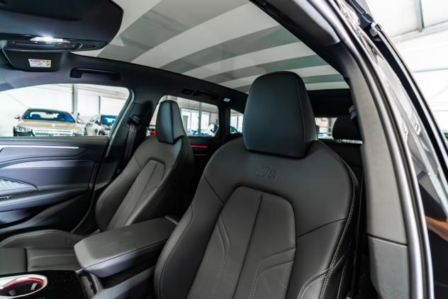 Audi A6 Avant TDI quattro 150 kW S tronic line edition - Foto 7