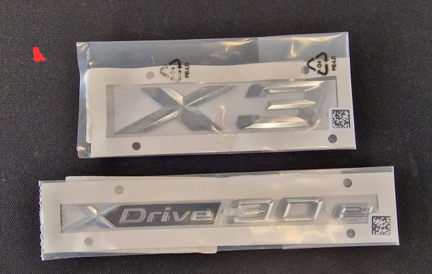 Set di sigle BMW X3 XDrive 30e Codici ricambio 51148737319 51148737325