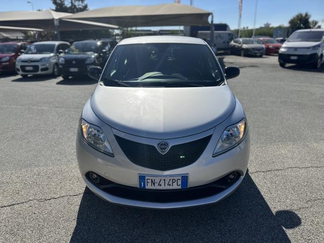 Lancia Ypsilon 1.2 69cv Gold - Foto 2