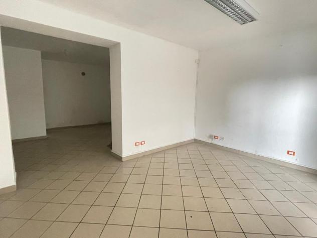 1 Vetrina in affitto a Massa - Foto 3