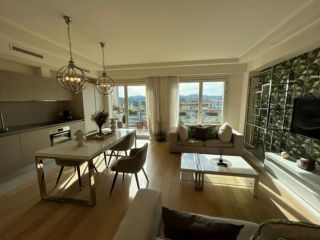 APPARTAMENTO di 3 vani e di 80 mq (FIRENZE) rif. AAJ398