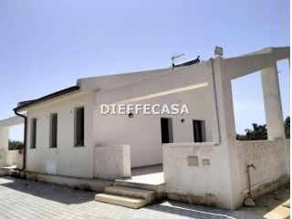 A2056 - In affitto villetta in periferia lato salemi