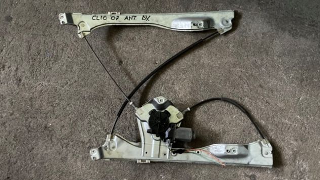 Alzacristallo anteriore DX Renault Clio 3 del 2007