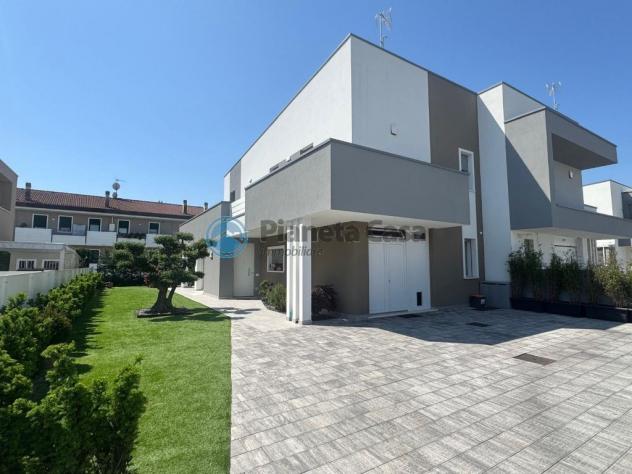 Legnaro: nuova villa con giardino in classe A4
