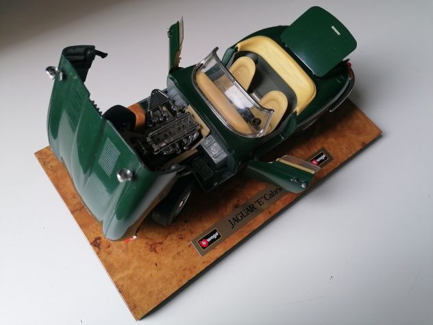 Burago JAGUAR "E" CABRIOLET (1961) verde, modellino statico metallo scala 1:18 - Foto 9
