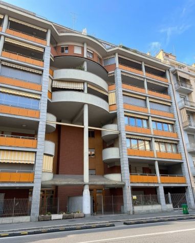 SAN PAOLO (via Lancia) alloggio di 135 MQ con TERRAZZO - libero subito