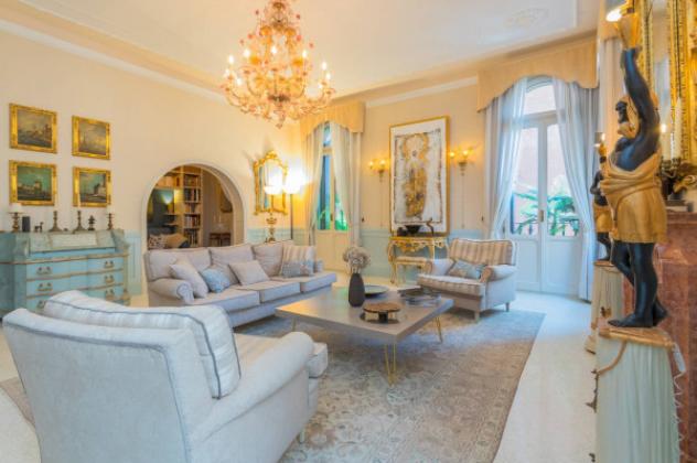 Appartamento di 211 m² con più di 5 locali in vendita a Venezia