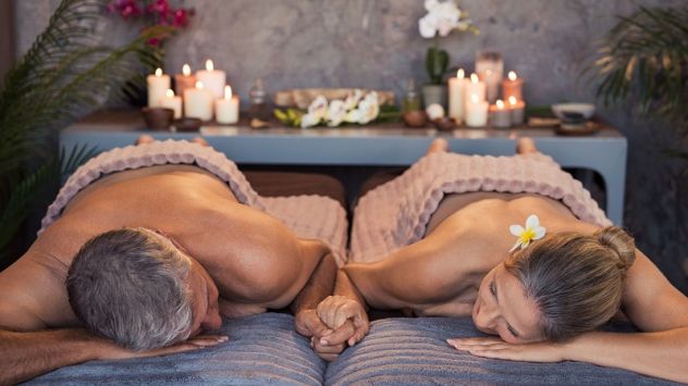 Massaggio di coppia o a 4 mani Tel:0041765087076