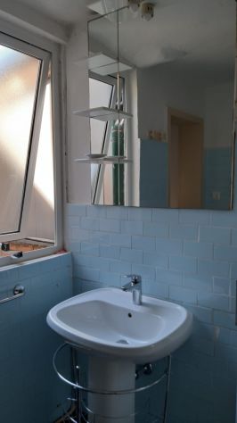 in unità immobiliare singola indipendente, stanza con due posti - Foto 3