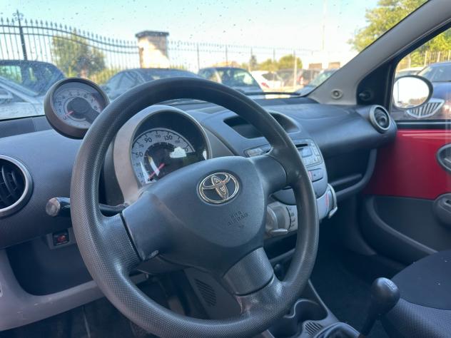 Toyota Aygo 1.0 Benz 5pt 2008 A/C UniProp - Foto 5