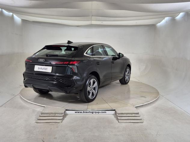 Audi Q3 II 2025 Sportback Sportback 1.5 e-hybrid S line edition 272cv str - Foto 4