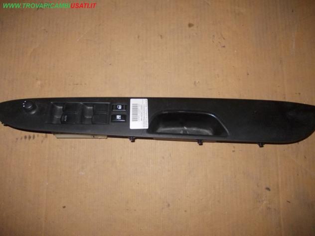 PULSANTIERA ALZACRISTALLI ELETTRICI (su porta ant.s., versione per alzacristalli elettrici post.) 4 ALZACR. E COMANDO SPECCHI FIAT SEDICI (3B)   FIAT