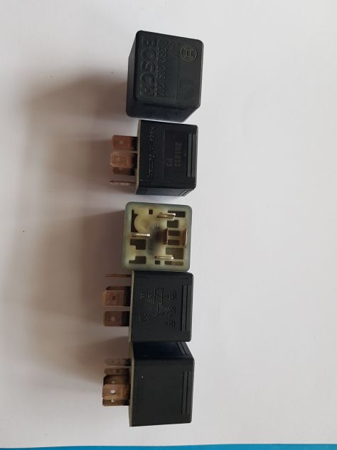 Relè bosch 24 volt 332 209 202 5 pz con dettagli in foto