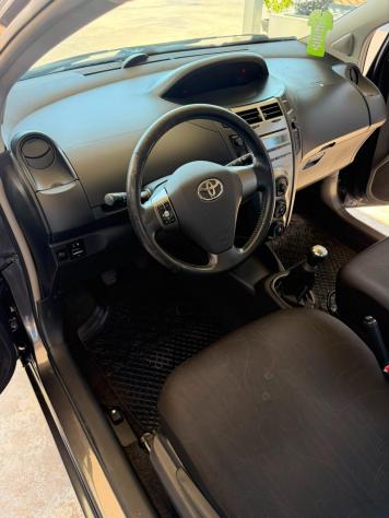 Toyota Yaris 1.0 5 porte Sol - Foto 9