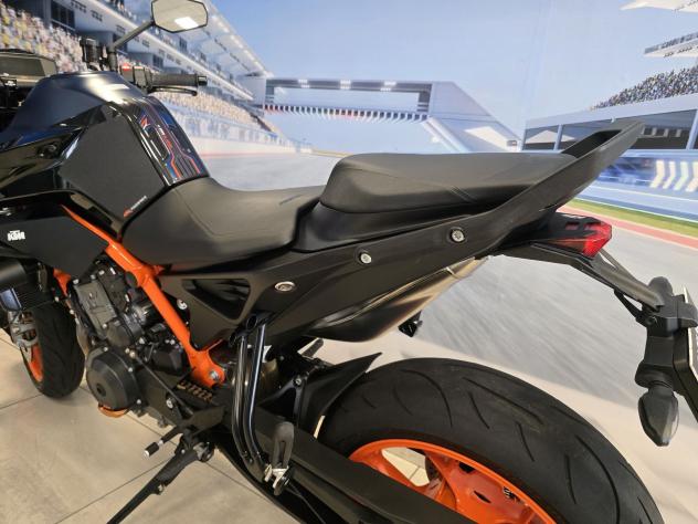 KTM 890 Duke "R" - 05/2023 - Foto 7