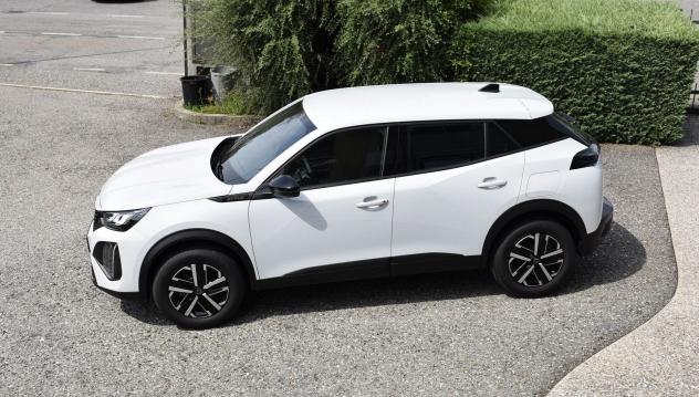 Peugeot 2008 Turbo benzina 100cv Style - Foto 9