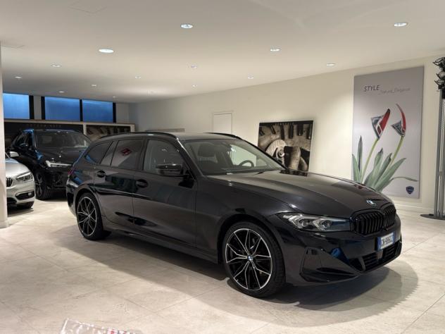 BMW Serie 3 320d 48V xDrive Touring MHEV auto Navi Cerchi 19” - Foto 2