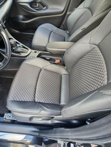 Toyota Yaris 1.5 Hybrid 5 porte Lounge - Foto 2