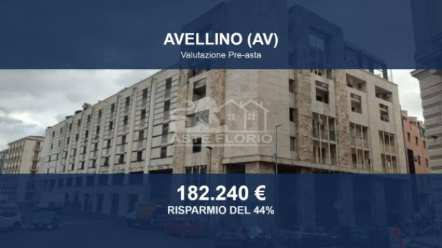 Immobile in asta di 152 m² con più di 5 locali e box auto in vendita a Avellino