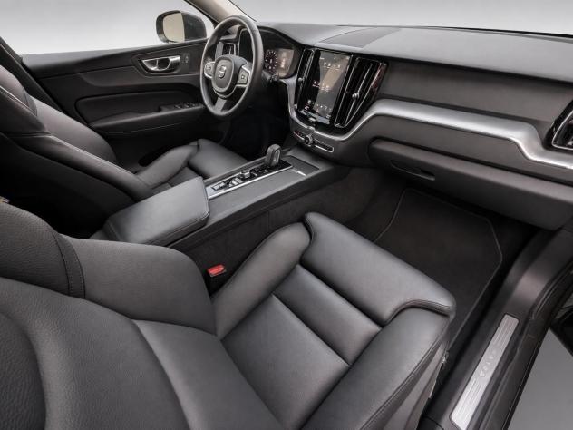 Volvo XC60 B4 D AWD automatico Momentum Pro - Foto 10