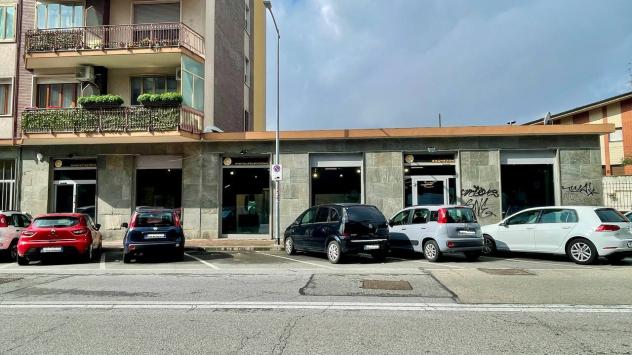 Oltre 3 vetrine in affitto a Moncalieri - Foto 3