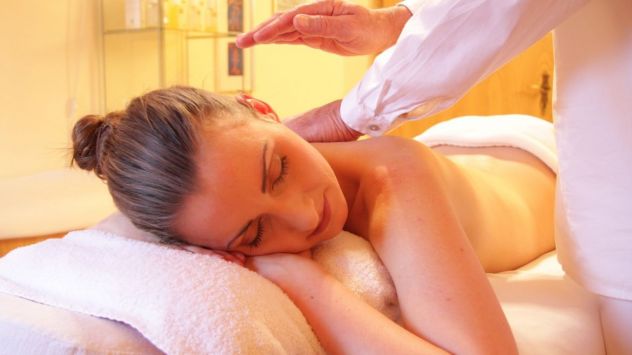 MASSAGGI, non professionista solo per te, un dolce regalo. Tel:3402838870