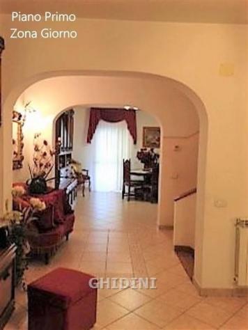 APPARTAMENTO INDIPENDENTE di 7 vani e di 280 mq (GROSSETO - EUROPA) rif. 2007.196M