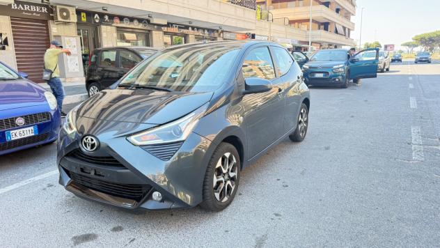 Toyota Aygo 1.0 VVT-i 72 CV 5 porte x-play LED NAVI CAR PLAY KAMER PDC BLUETOOTH CERCHI 16 - Foto 3