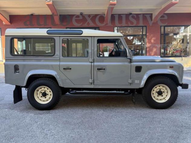LAND ROVER Defender Classic Defender Works V8 Islay edition rif. 23084562 - Foto 3
