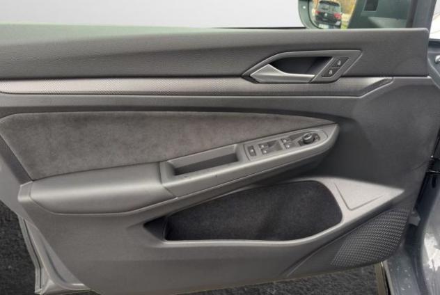 VOLKSWAGEN Golf 2.0 TDI 150 CV DSG SCR R-Line R Line rif. 22230330 - Foto 4