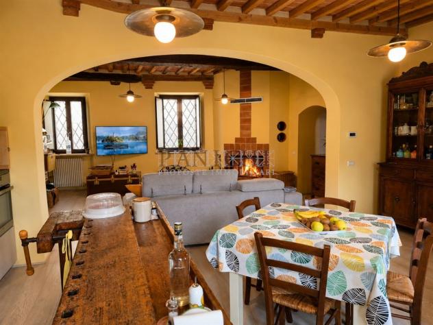 Appartamento terratetto rustico con garage – vicino al centro storico - Foto 3
